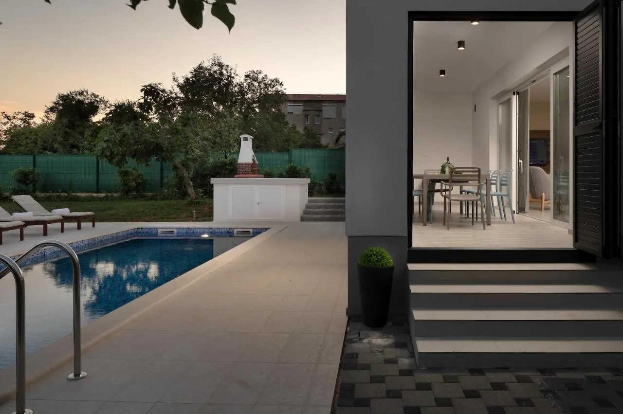 Luxury Villa Medulin II With Heated Pool And Sea View Near The Beach