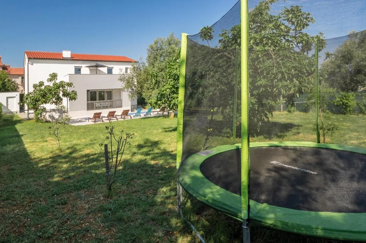 Luxury Villa Medulin II With Heated Pool And Sea View Near The Beach